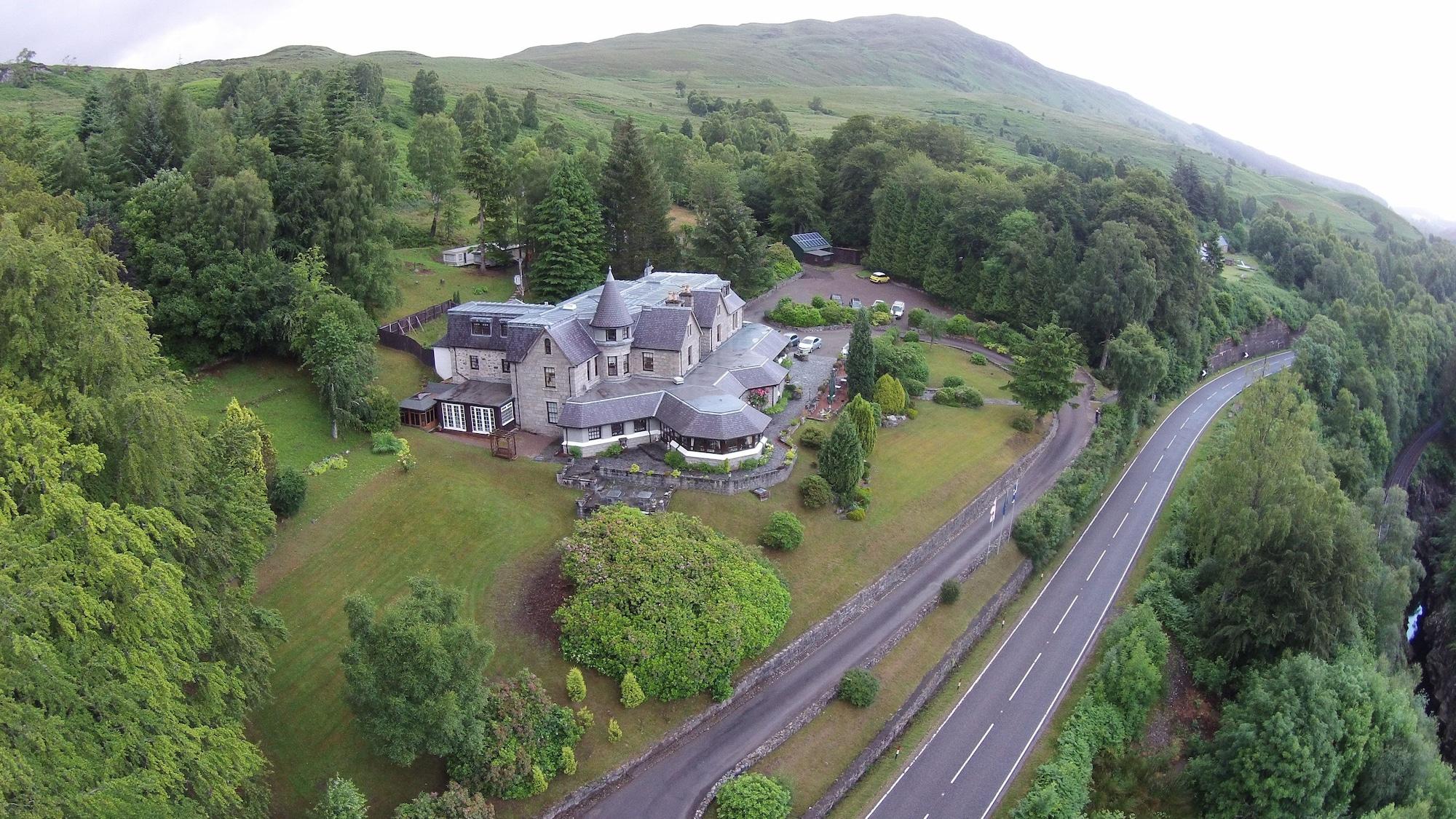 Glenspean Lodge Hotel ロイブリッジ エクステリア 写真